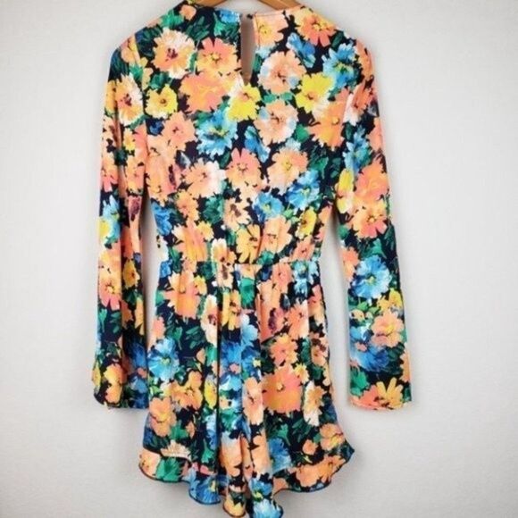 Gianni Bini floral print bell sleeve romper size XS - Picture 7 of 9